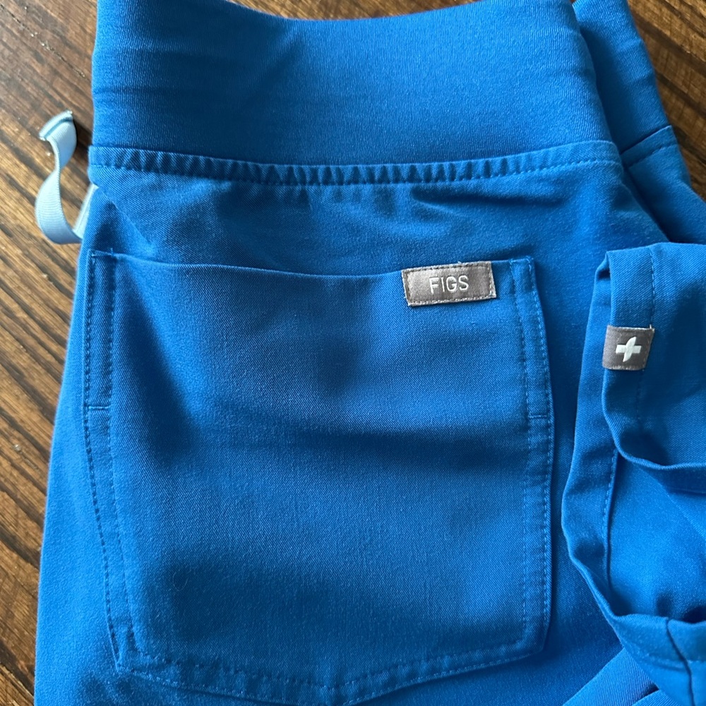 Figs Blue Scrub Set - Picture 2 of 3